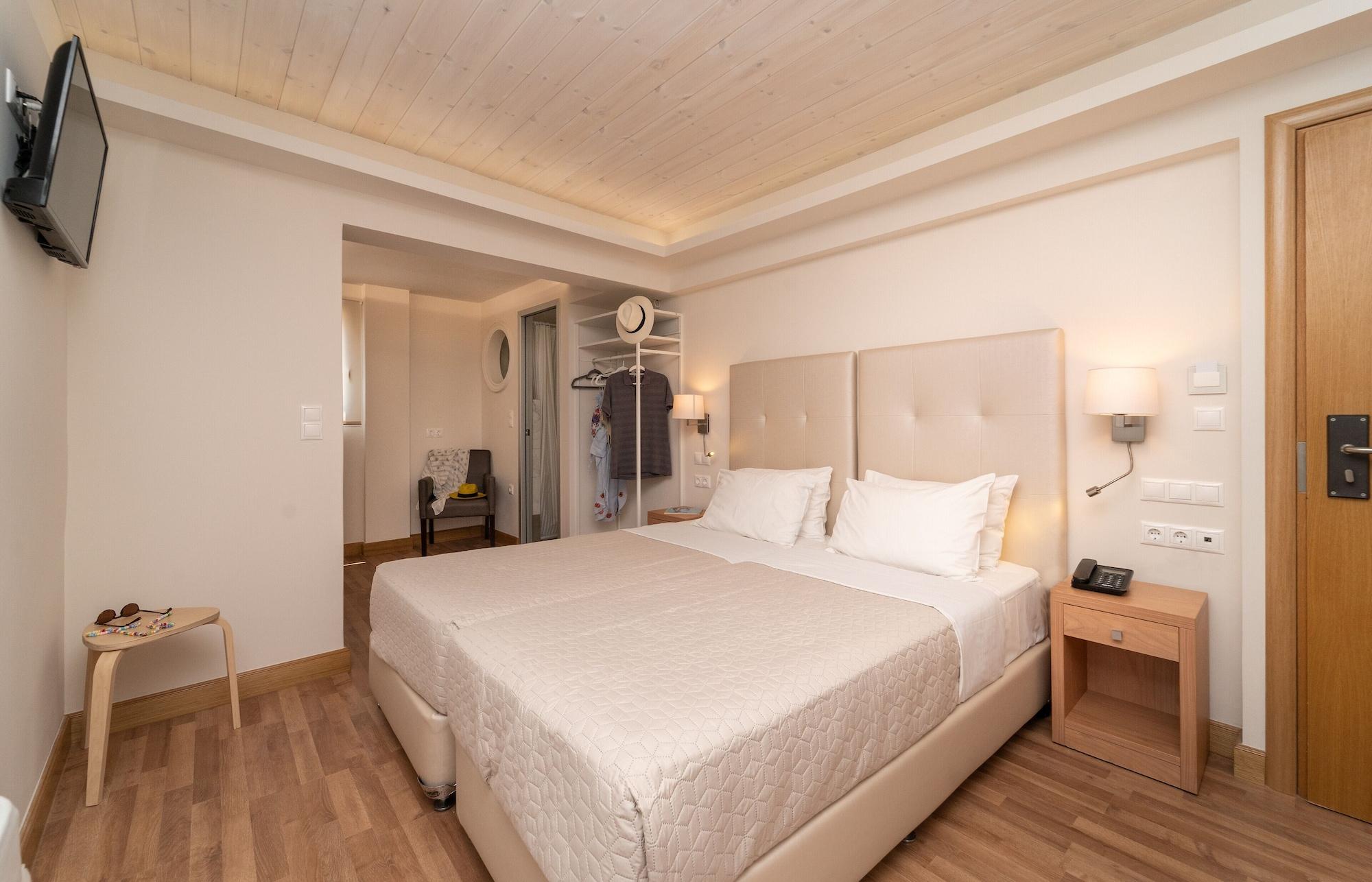 Karalis City Hotel Pülosz Kültér fotó