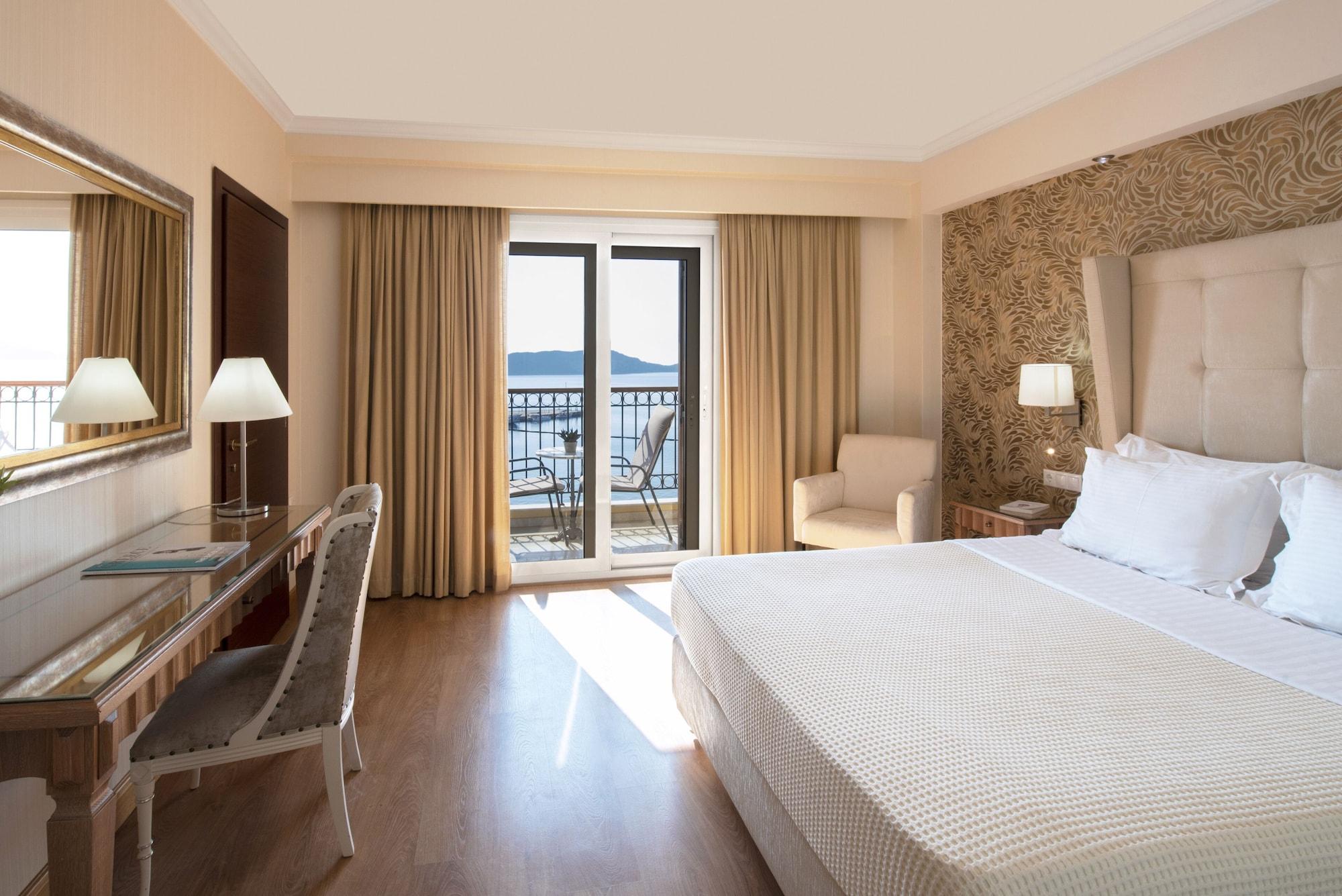 Karalis City Hotel Pülosz Kültér fotó
